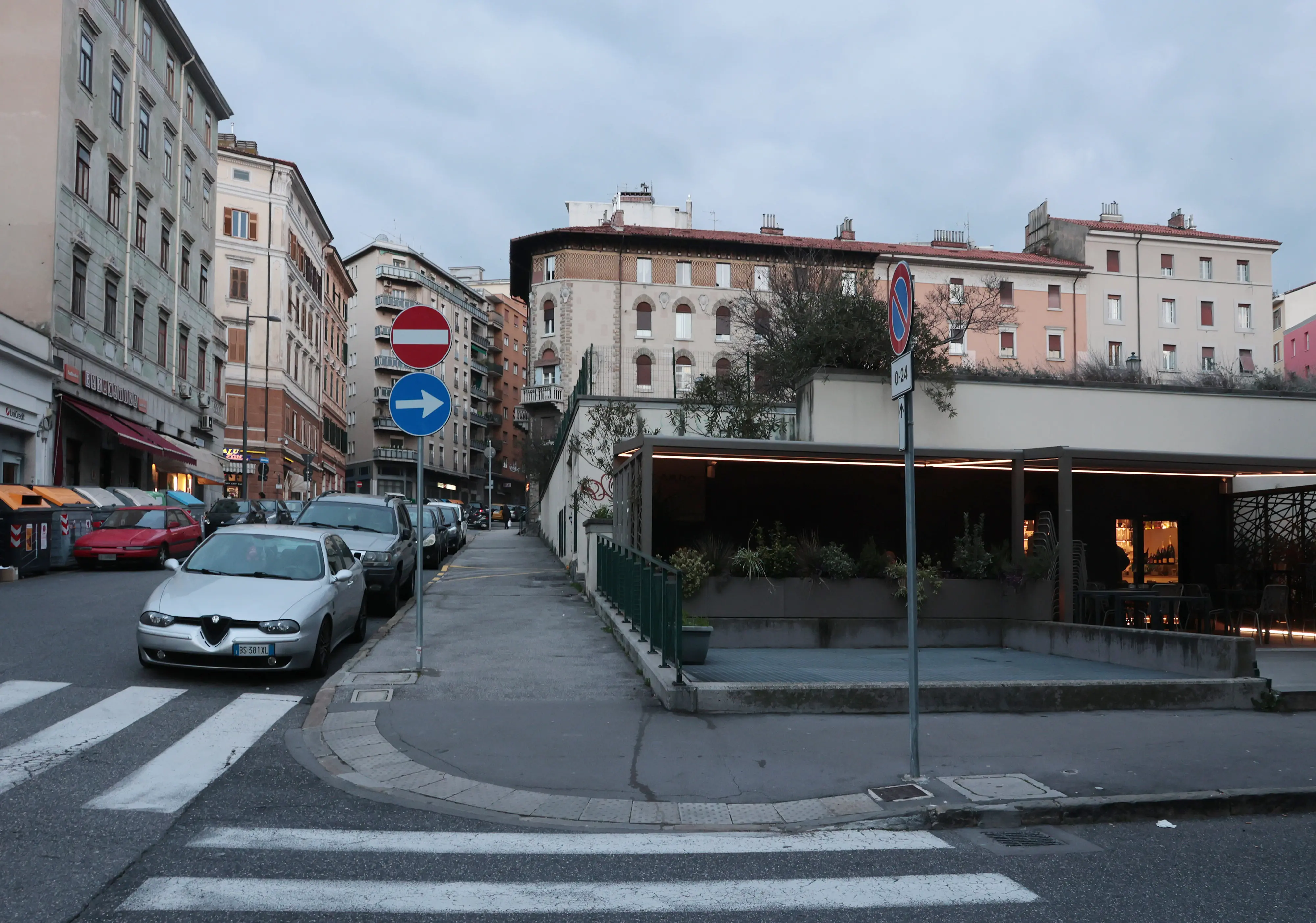 Un'altra veduta di piazza Perugino Foto Lasorte