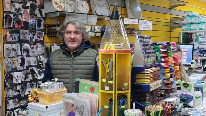 Adriano, titolare del negozio Euroland di via Settefontane foto lasorte
