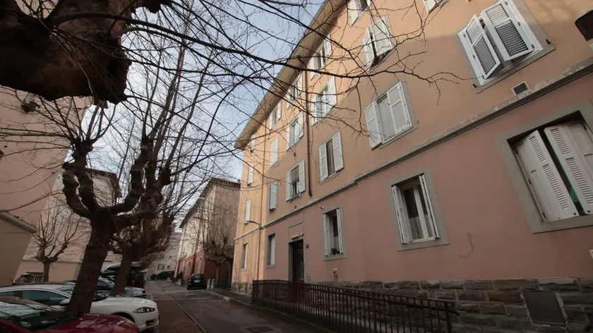 Via Meucci: in uno degli appartamenti è stata trovata parte della droga (Lasorte)