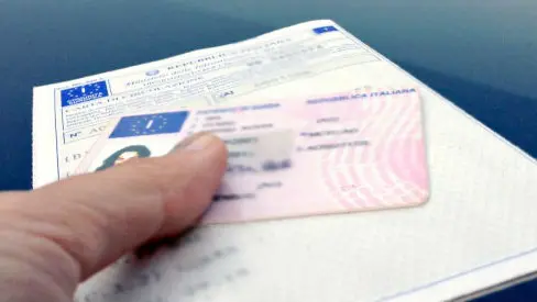 Una patente e un libretto