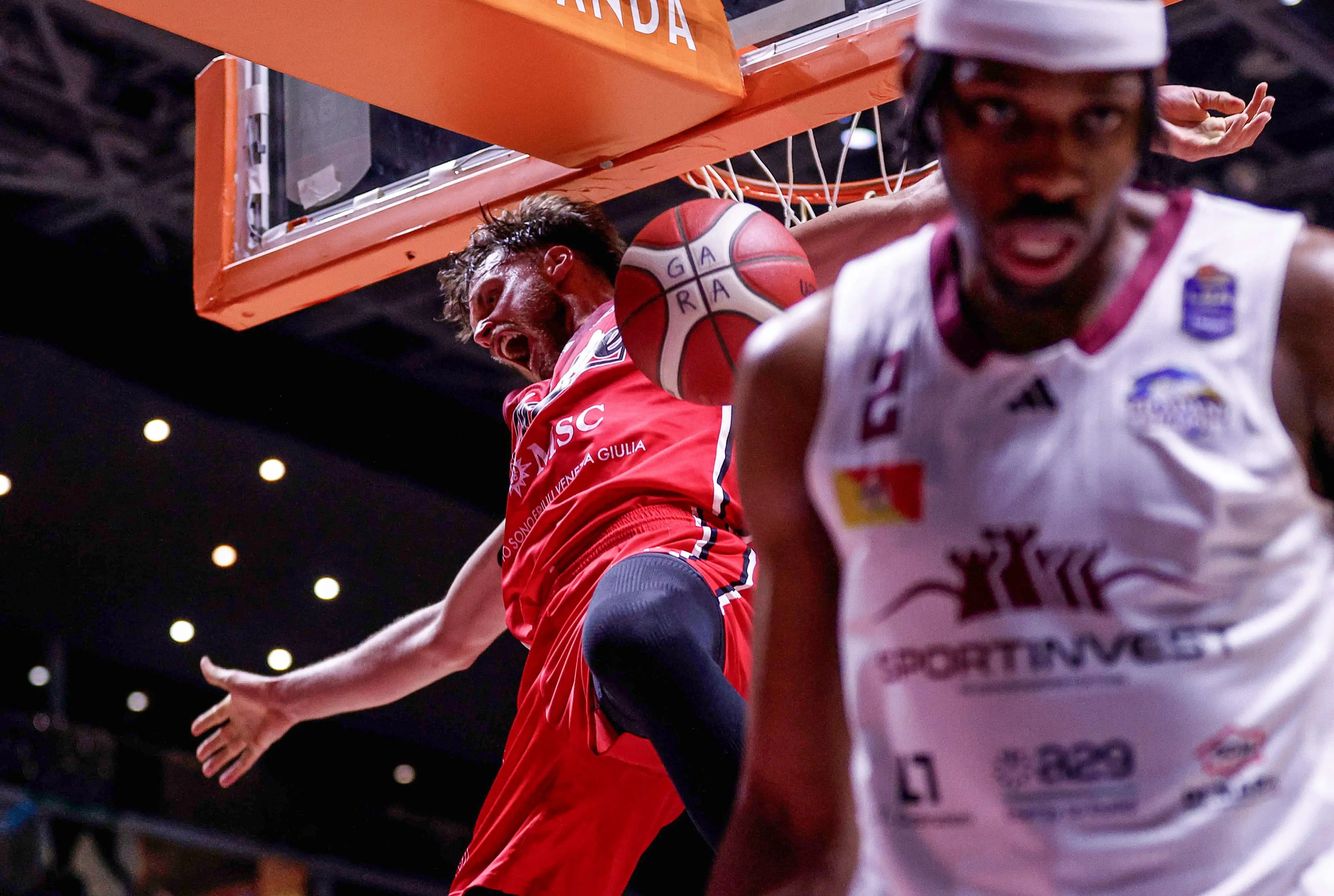 Col cuore infinito di una squadra capace di non mollare mai, la Pallacanestro Trieste esce dalla Inalpi Arena con lo scalpo dell'ambiziosa Trapani e guadagna l'accesso alla semifinale della Coppa Italia 2025 che sabato sera alle 20.45 la vedrà in campo contro la Dolomiti Energia Trento. Foto Lasorte/Ciamillo