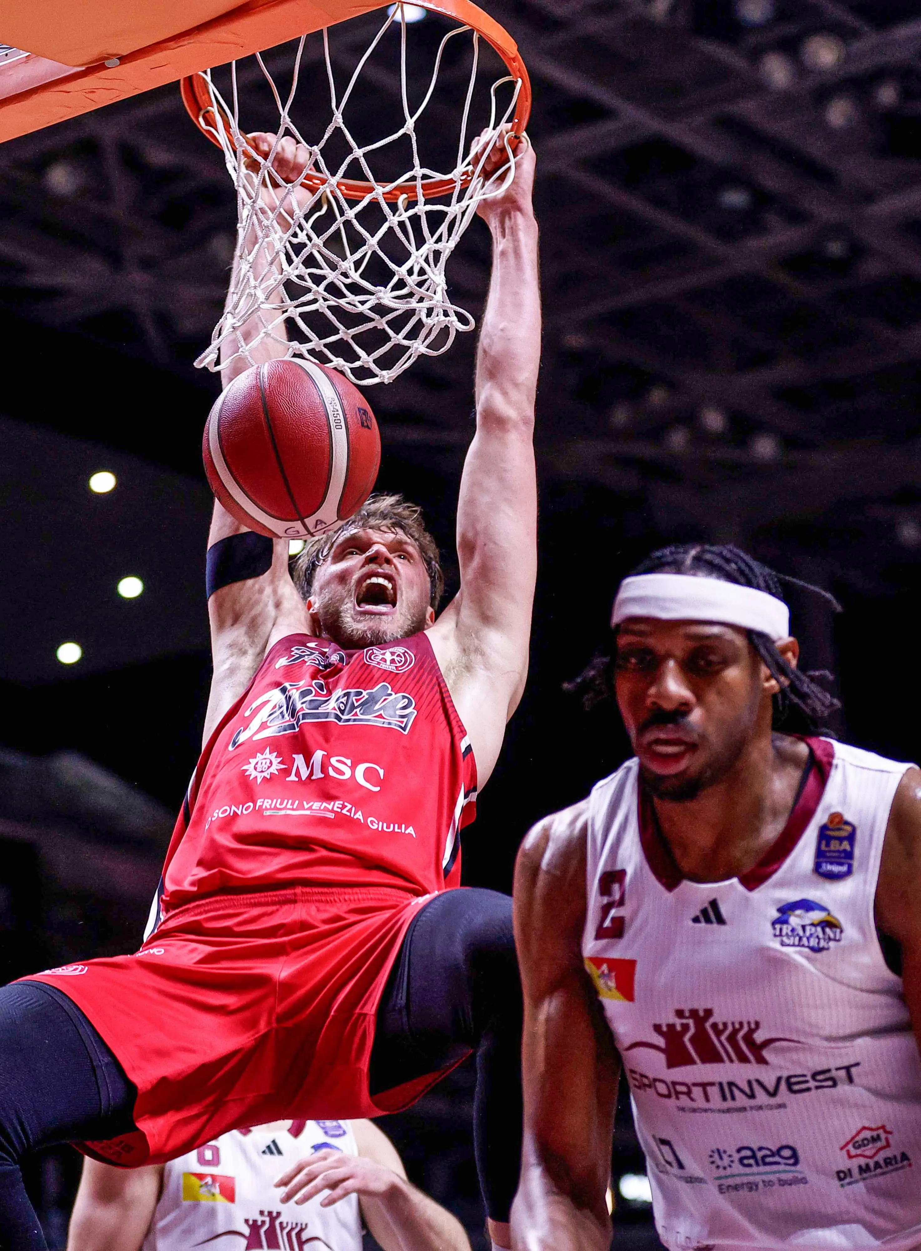 Col cuore infinito di una squadra capace di non mollare mai, la Pallacanestro Trieste esce dalla Inalpi Arena con lo scalpo dell'ambiziosa Trapani e guadagna l'accesso alla semifinale della Coppa Italia 2025 che sabato sera alle 20.45 la vedrà in campo contro la Dolomiti Energia Trento. Foto Lasorte/Ciamillo