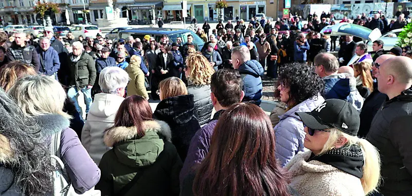 Folla al funerale del trentenne Mickey Cucit, morto in un incidente stradale fra Mossa e Capriva Foto Bumbaca