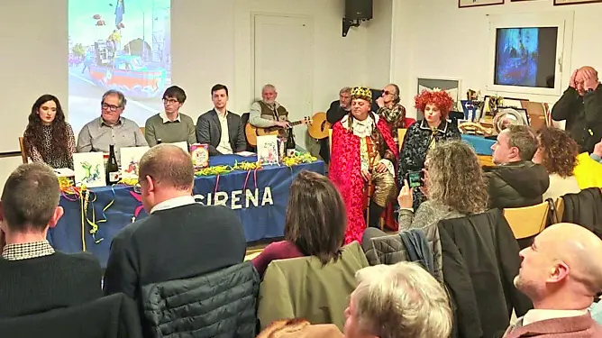 La presentazione alla società Sirena di Barcola del Carnevale carsico con il Re e la Regina che ritornano nell’edizione di quest’anno