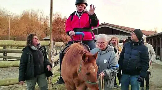 Una lezione di equitazione al Preval. Dieudonnè è la prima a sinistra