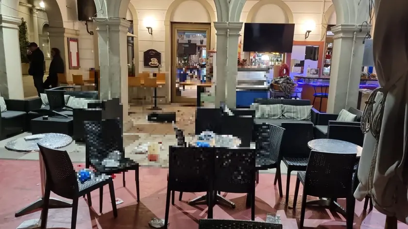 Il Caffè Teatro di Gradisca dopo l'aggressione