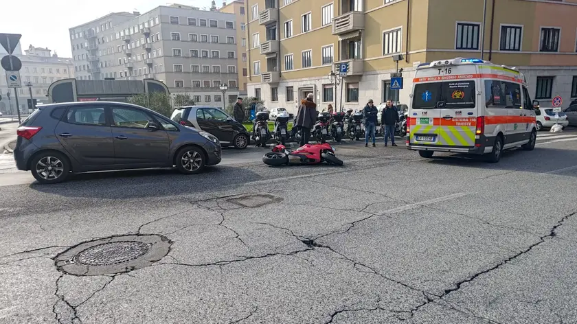 L'ambulanza in via Fabio Severo