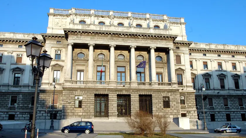 Il Tribunale di Trieste in Foro Ulpiano, dove l’imputato sarà giudicato