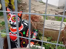 La statua di Gas rubata dal giardino di casa in via San Giovanni