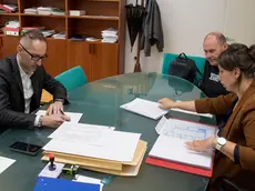 Le carte depositate in Ufficio elettorale (Foto Bonaventura)