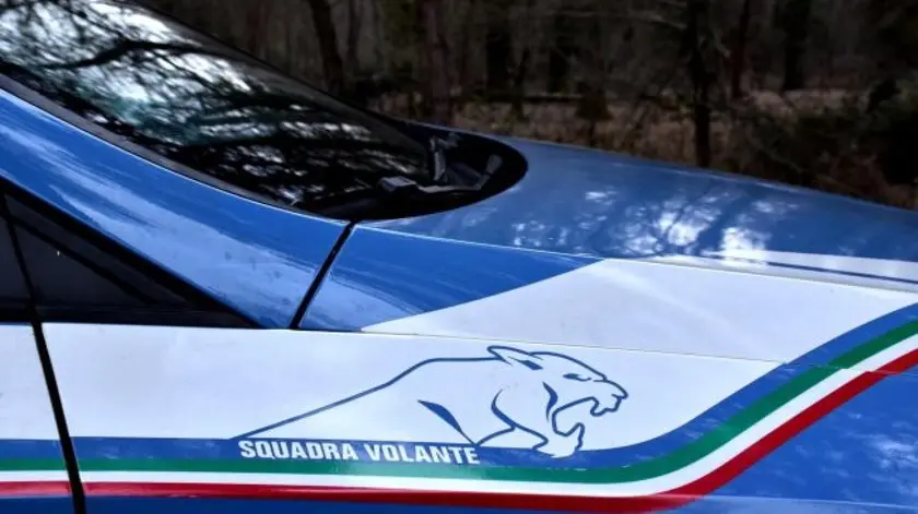 Una volante della Polizia