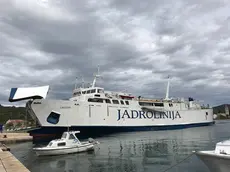 Il traghetto Lastovo della compagnia Jadrolinija al centro dell’incidente in cui sono morti tre marittimi