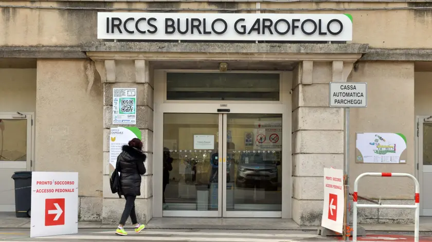 L’ingresso dell’ospedale infantile Burlo Garofolo di Trieste (Bruni)