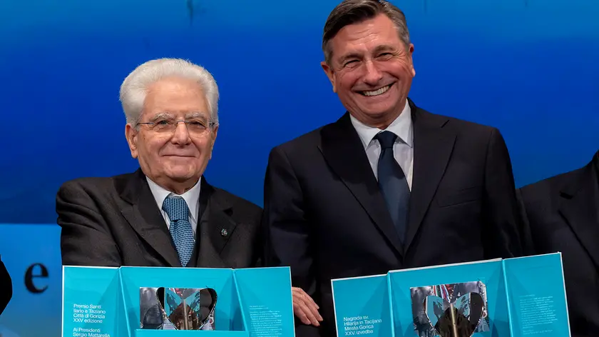 Il Presidente della Repubblica Sergio Mattarella e l’ex Capo di Stato sloveno Borut Pahor hanno ricevuto, a Gorizia, il premio Santi Ilario e Taziano. Fotoservizi Ansa e Bumbaca