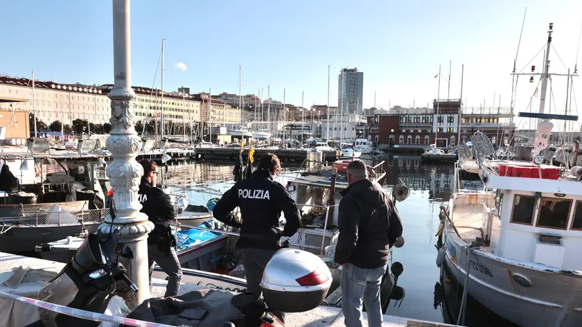 La Polizia al Molo Venezia (Lasorte)