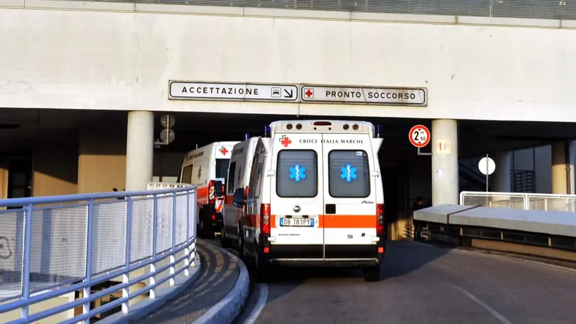 Un'ambulanza a Cattinara