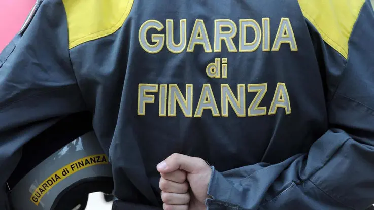 Un agente della Guardia di Finanza in una foto d'archivio