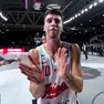 La gioia di Michele Ruzzier dopo la vittoria ottenuta all'andata alla Segafredo Arena (Foto Ciamillo/Lasorte)