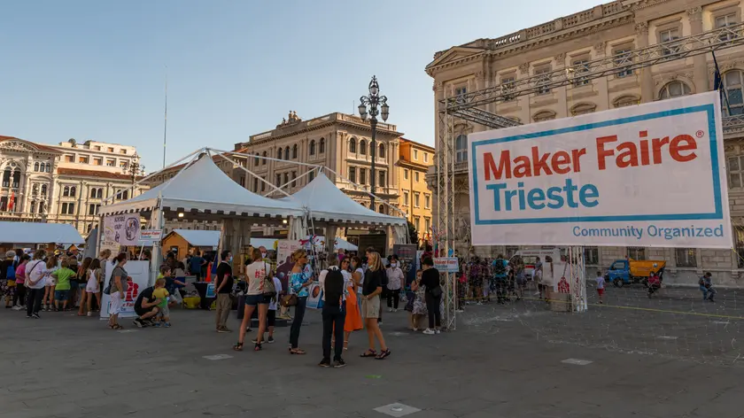 La precedente edizione del Maker Faire in piazza Unità