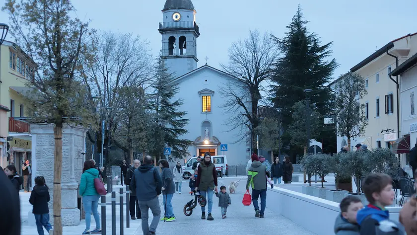 L'inaugurazione di piazza San Rocco (Lasorte)