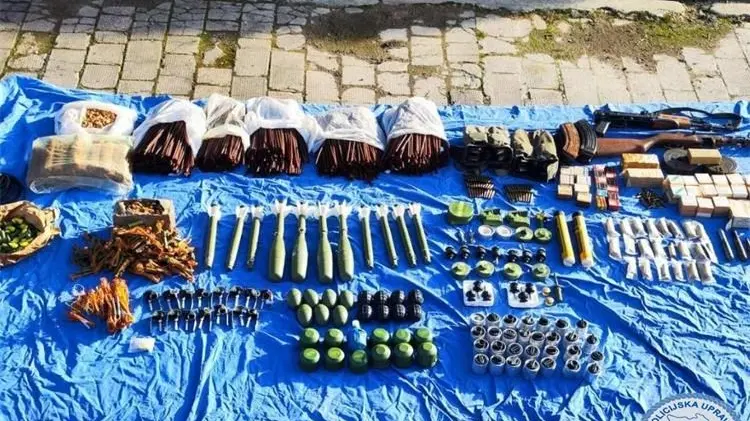 L’arsenale tenuto in casa da un uomo in Istria