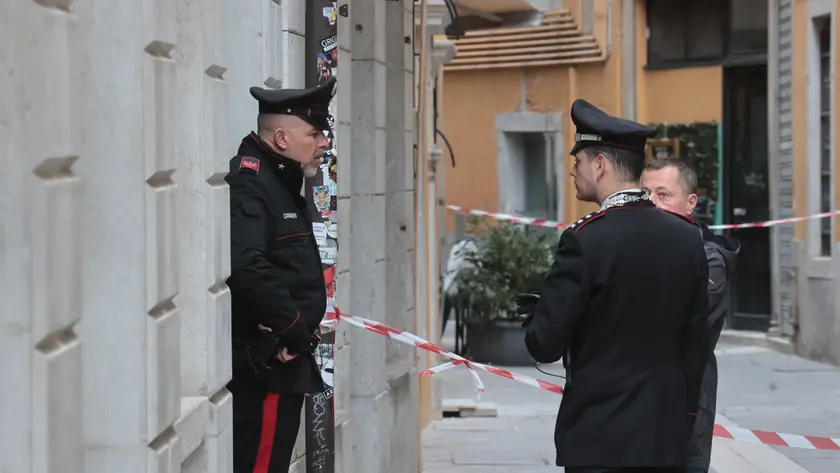 I carabinieri in via delle Beccherie il giorno del delitto (Lasorte)