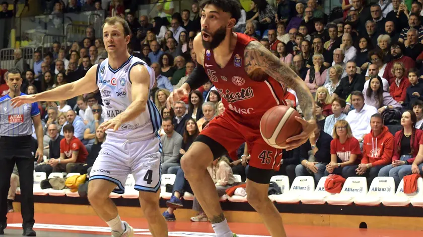 Denzel Valentine, in grande forma nelle ultime partite (Foto Bruni)