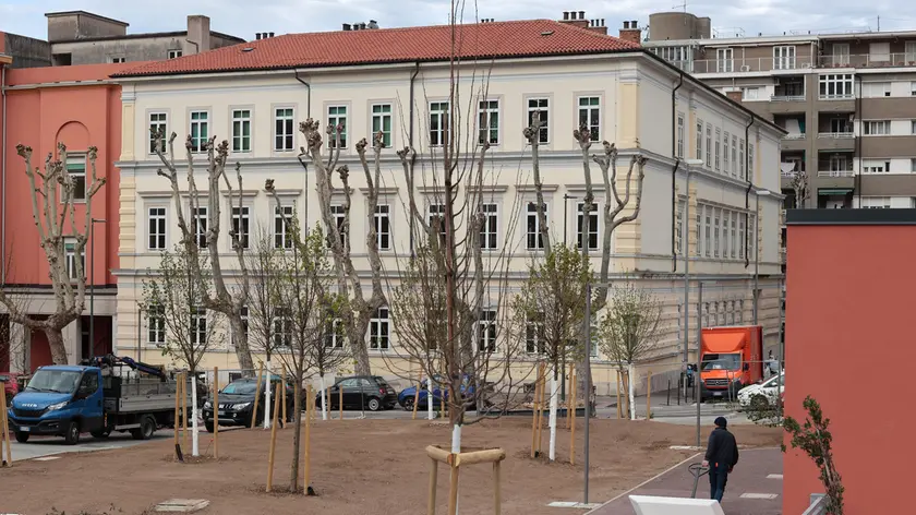 I lavori nella nuova piazza di Roiano (Lasorte)