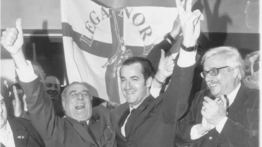 Gentilini in trionfo con Luca Zaia e Paolo Nani dopo la rielezione a sindaco nel 1998