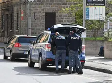 Una pattuglia della Polizia venerdì nel corso di alcuni controlli (Bruni)