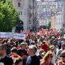 Il corteo in via Carducci (Silvano)