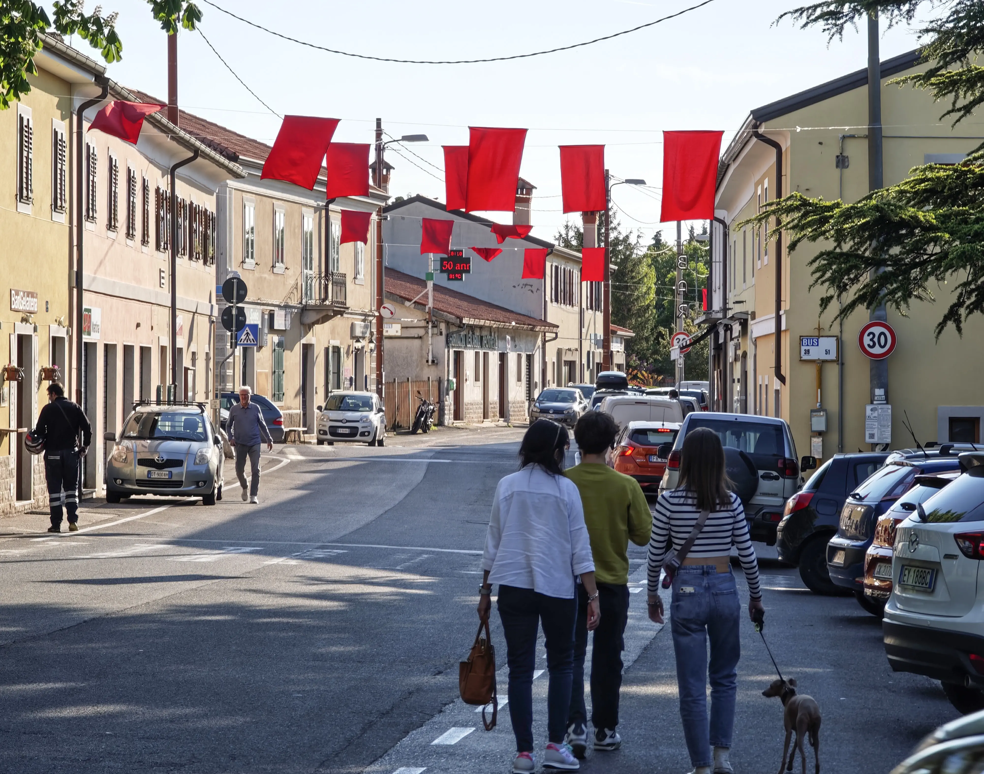 Le bandiere rosse a Basovizza
