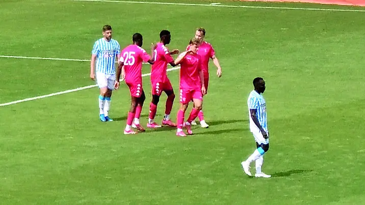 L’esultanza dei giocatori dell’Unione per uno dei due gol siglati da King Udoh
