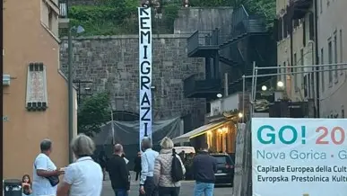 Lo striscione srotolato a Gorizia