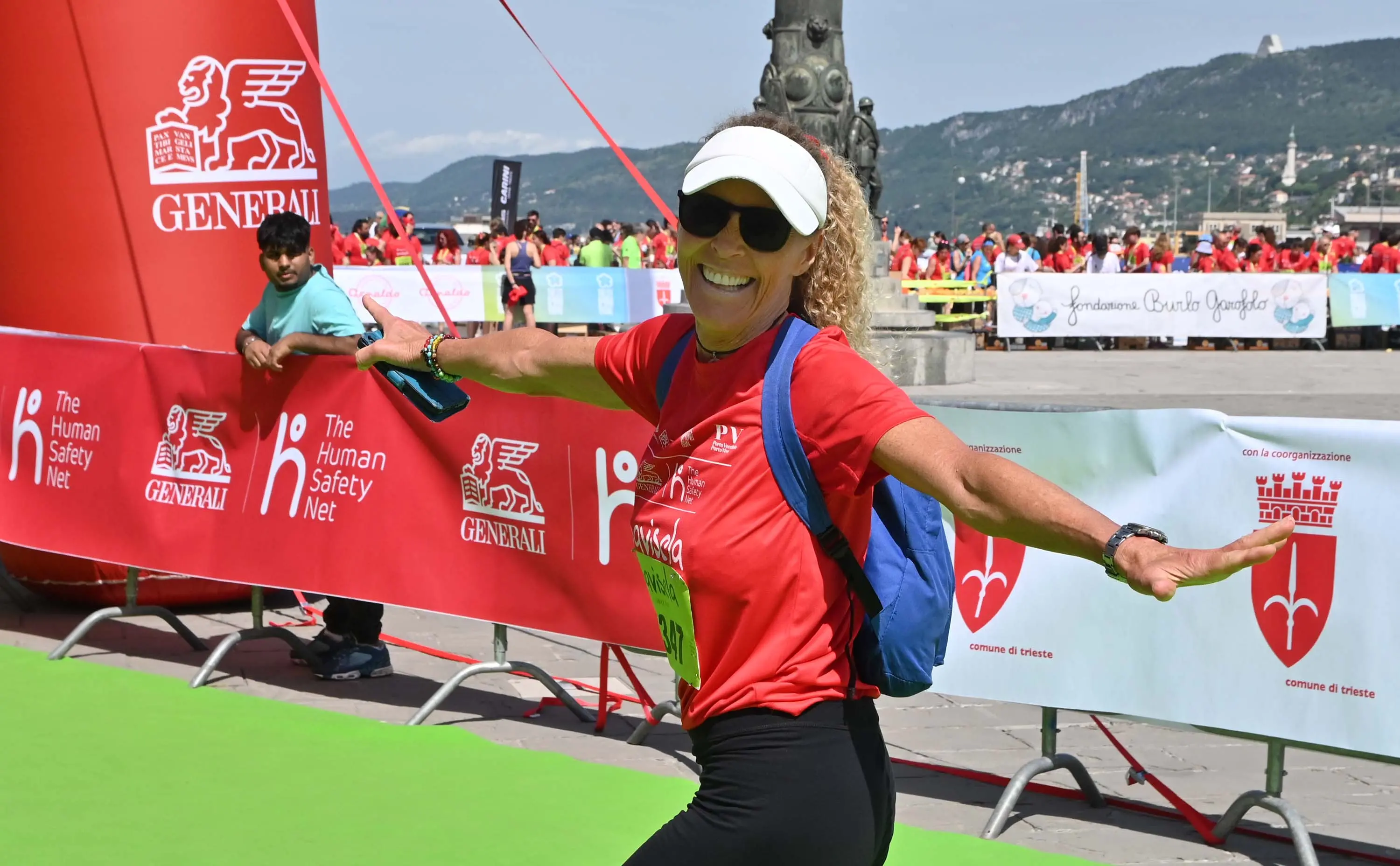 Anche quest'anno è tornata la grande festa della Trieste Spring Run. La corsa più gettonata si conferma la Bavisela Family Run, con 5.500 partecipanti per una 7 chilometri all'insegna dell'inclusione, del divertimento e della festa. Le foto sono di Francesco Bruni