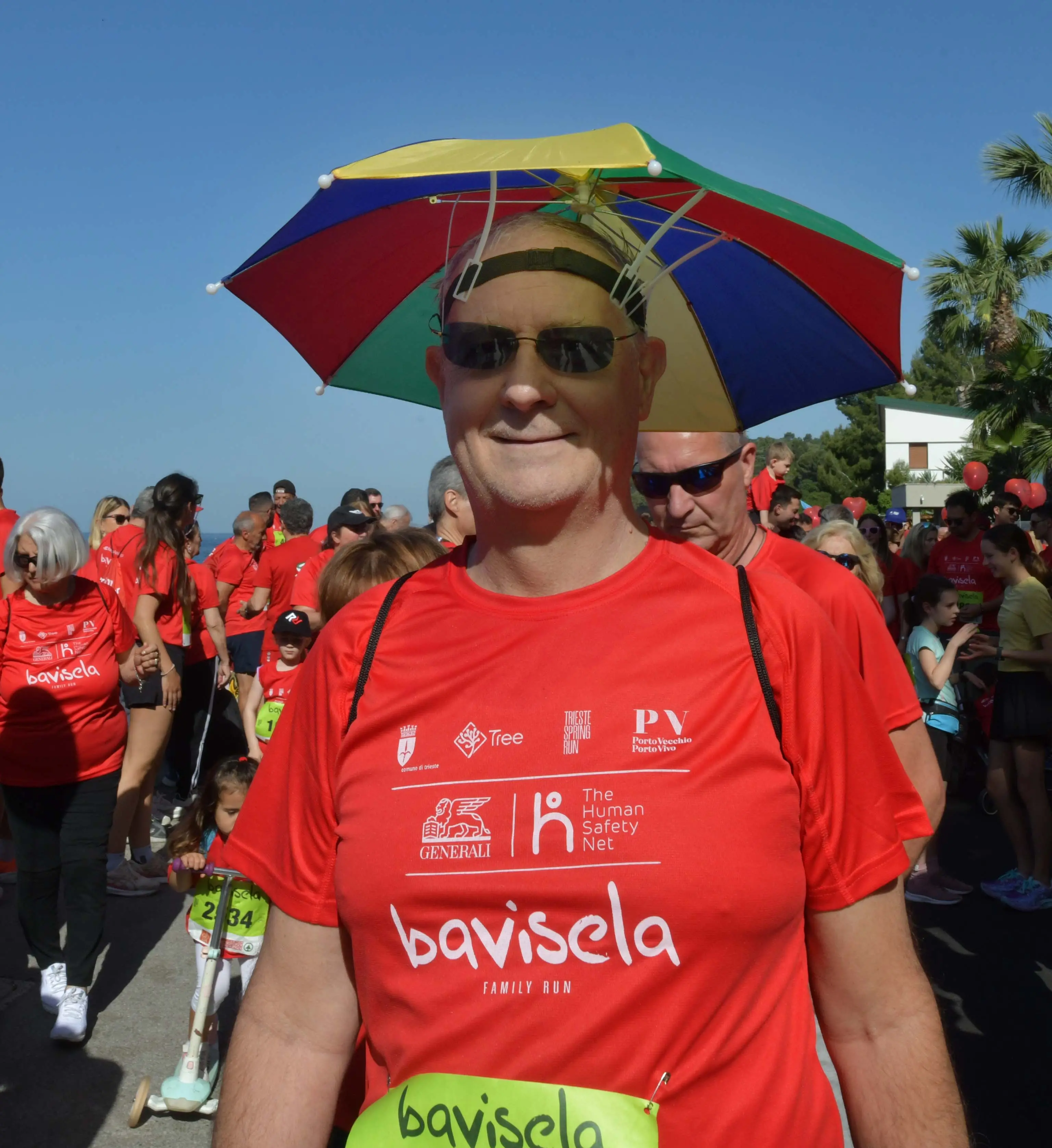 Anche quest'anno è tornata la grande festa della Trieste Spring Run. La corsa più gettonata si conferma la Bavisela Family Run, con 5.500 partecipanti per una 7 chilometri all'insegna dell'inclusione, del divertimento e della festa. Le foto sono di Francesco Bruni