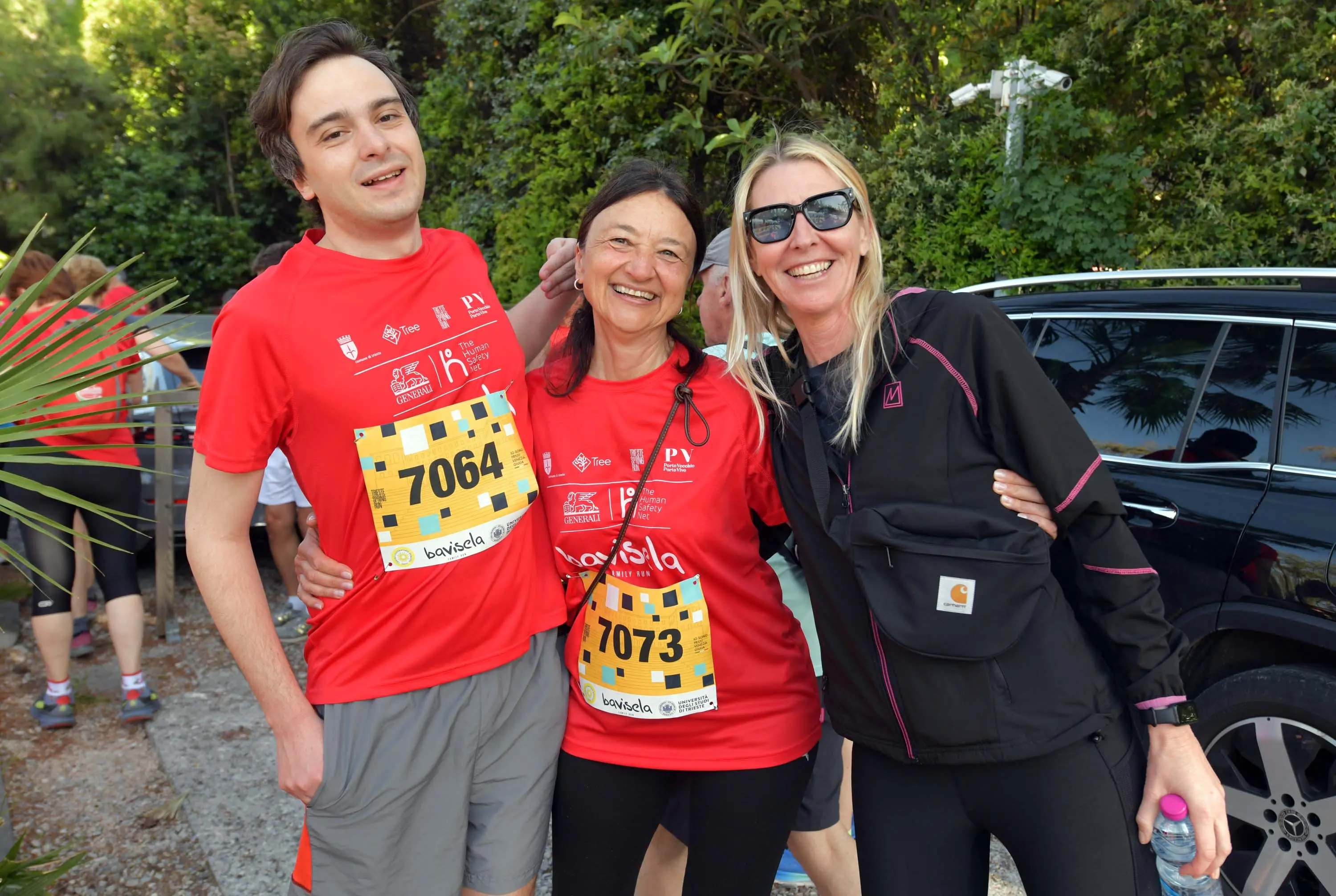 Anche quest'anno è tornata la grande festa della Trieste Spring Run. La corsa più gettonata si conferma la Bavisela Family Run, con 5.500 partecipanti per una 7 chilometri all'insegna dell'inclusione, del divertimento e della festa. Le foto sono di Francesco Bruni