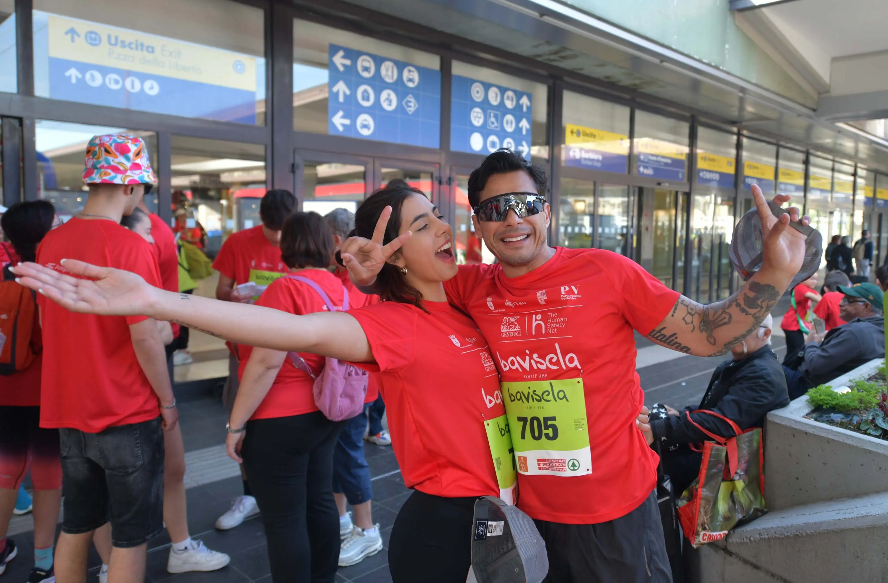 Anche quest'anno è tornata la grande festa della Trieste Spring Run. La corsa più gettonata si conferma la Bavisela Family Run, con 5.500 partecipanti per una 7 chilometri all'insegna dell'inclusione, del divertimento e della festa. Le foto sono di Francesco Bruni