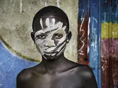 Una delle celebri immagini di Steve McCurry: un bambino ritratto in Etiopia