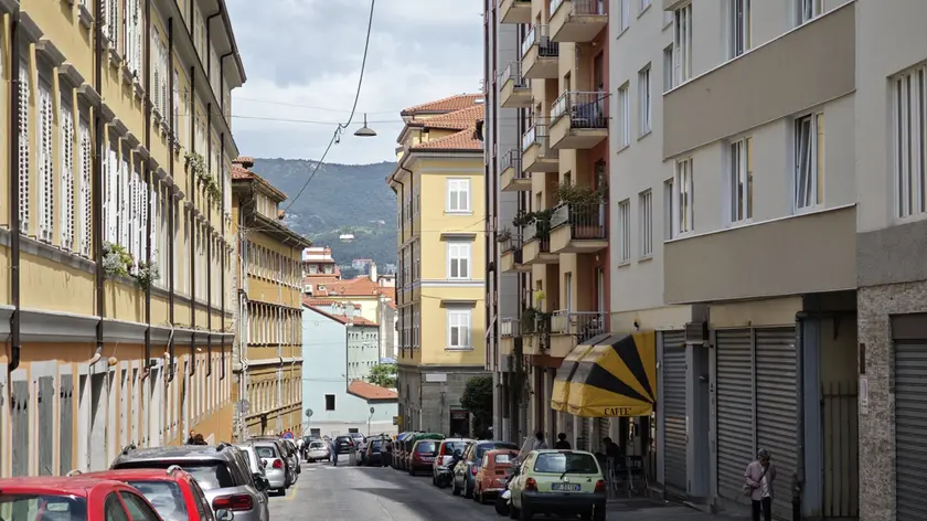 Via Santi Martiri: è in un condominio di questa zona che si è verificata l’ennesima truffa foto Andrea Lasorte
