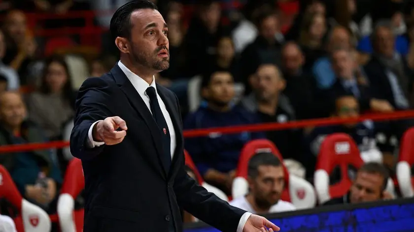 Matt Brase, visto in Italia a Varese nel 2022-23, è stato accostato alla panchina di Trieste per la prossima stagione