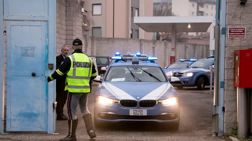 Una volante della Polizia a Monfalcone Foto Katia Bonaventura