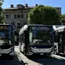I bus a trazione elettrica della linea 37 in dotazione a Grado nell’ambito della flotta dell’Apt