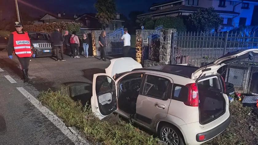 La Panda finita fuori strada a Mossa