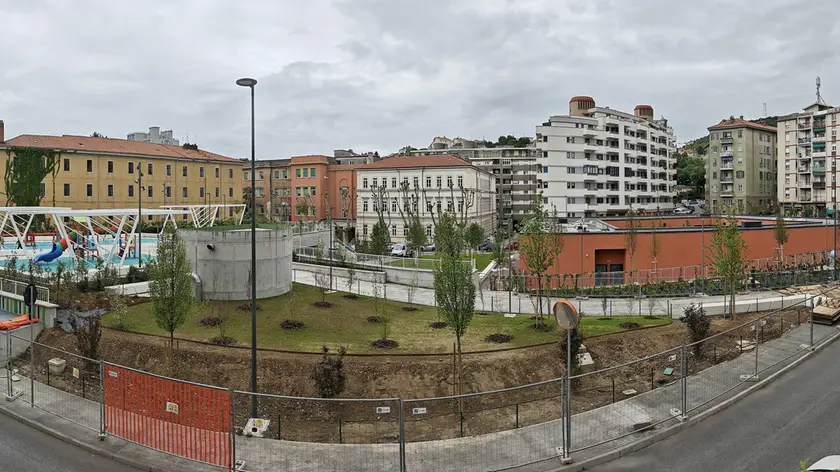 La nuova piazza a Roiano (Lasorte)