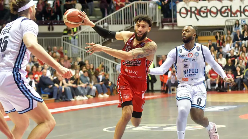 Denzel Valentine potrebbe non essere della partita, pur essendo partito per Verona con la squadra (Foto Bruni)