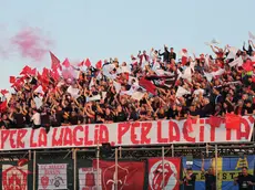 I tifosi rossoalabardati presenti allo stadio Berti di Caldiero Terme foto Lasorte