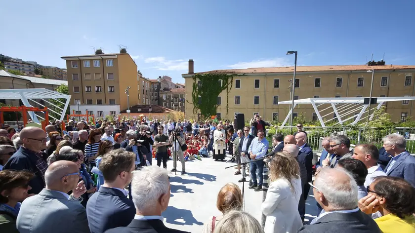 L'inaugurazione della nuova piazza di Roiano (Lasorte)