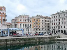 Piazza Ponterosso giovedì mattina, all'indomani del furto. Foto Silvano