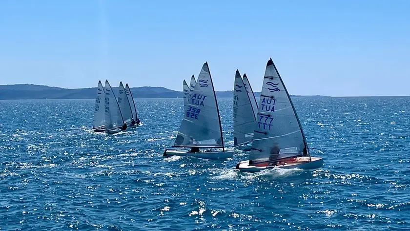 I Finn in regata al Trofeo Bongo 2025 (Foto Bongo STV)